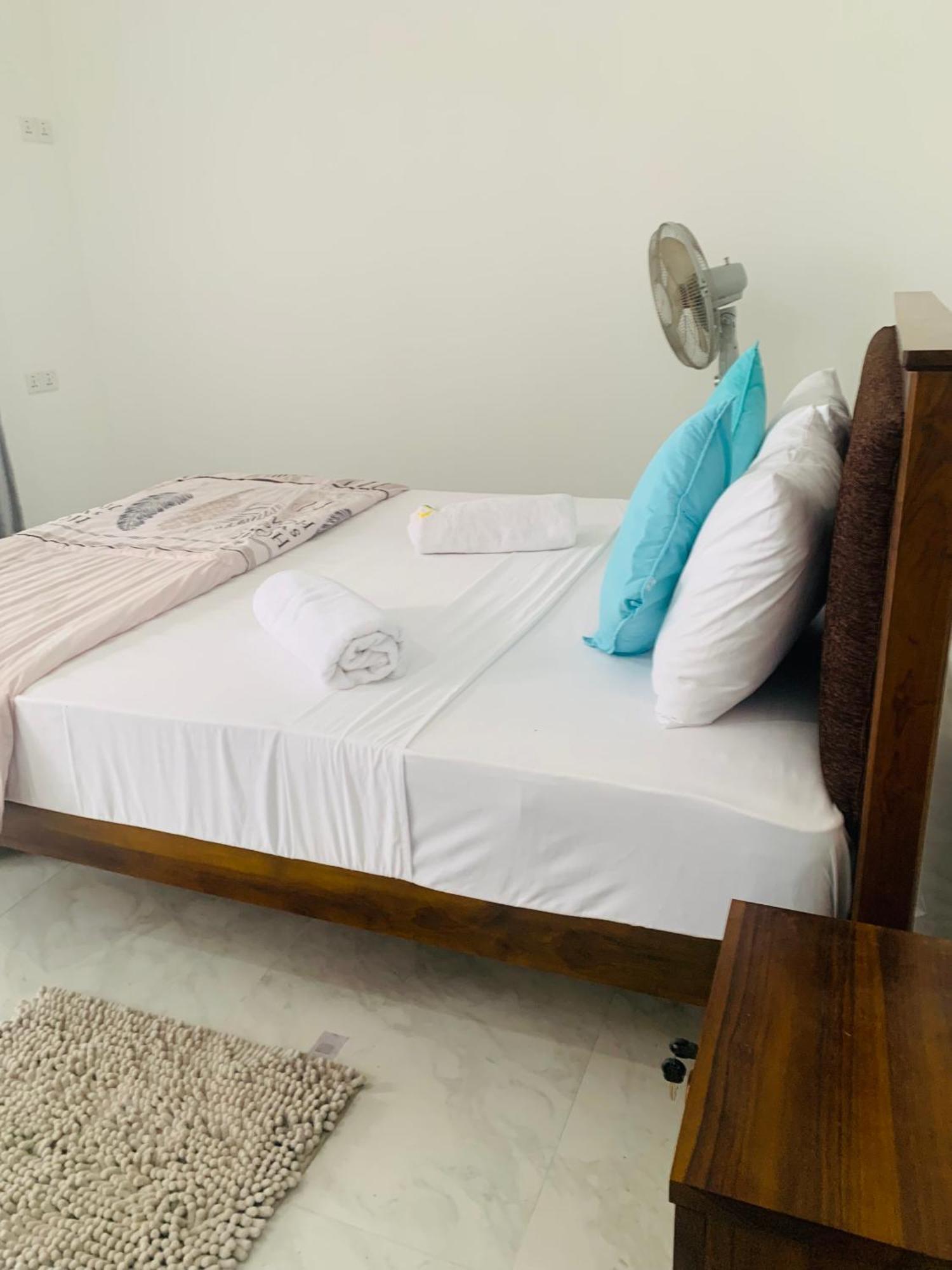Broad View Apartment เอลลา ภายนอก รูปภาพ