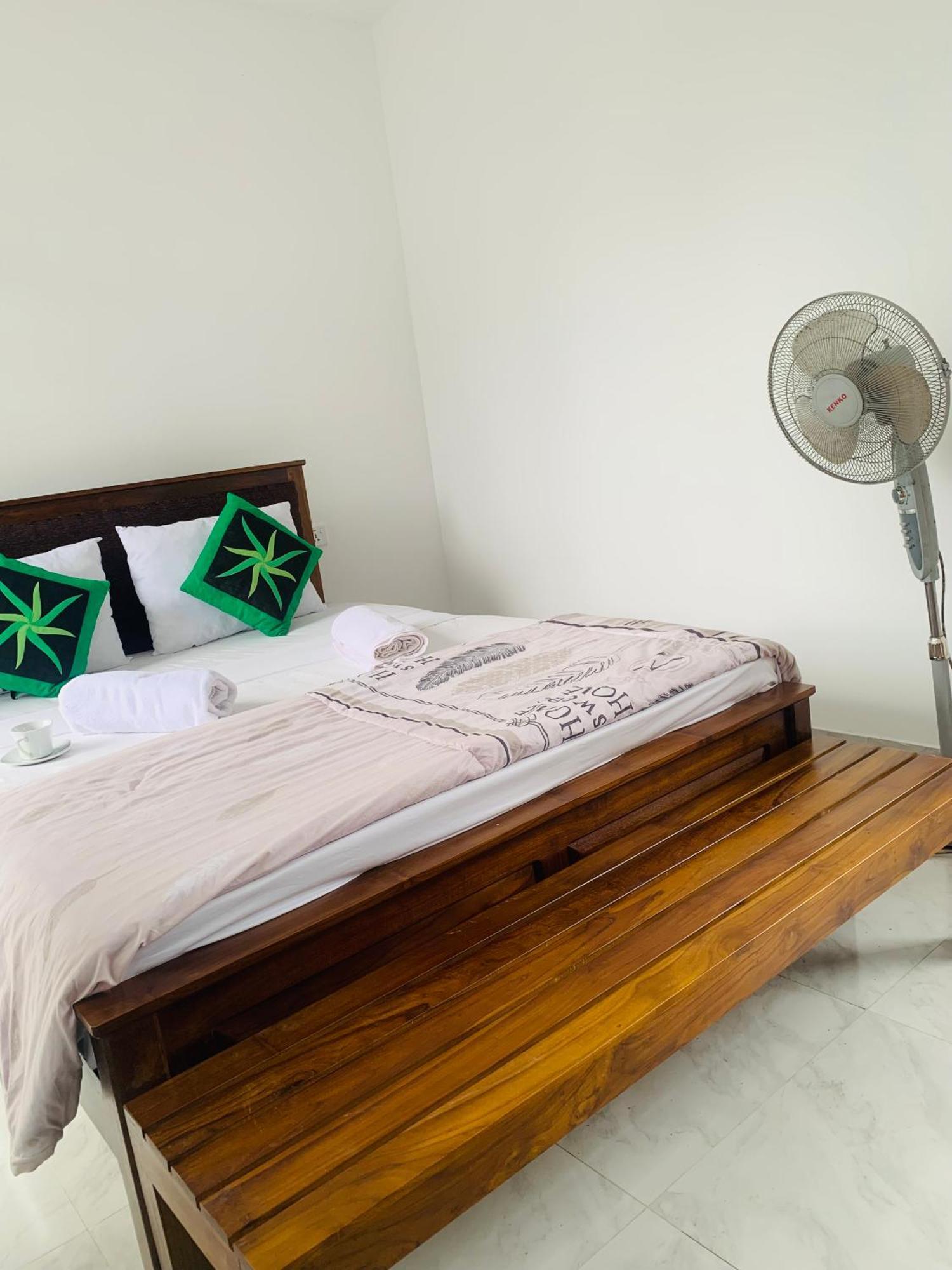 Broad View Apartment เอลลา ภายนอก รูปภาพ